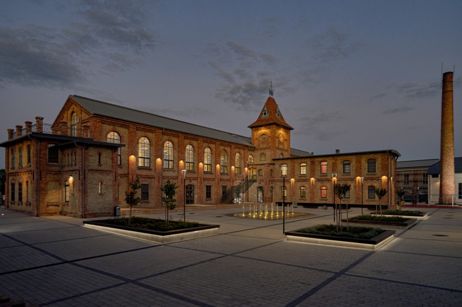 Mohácsi Selyemgyár Kulturális Negyed